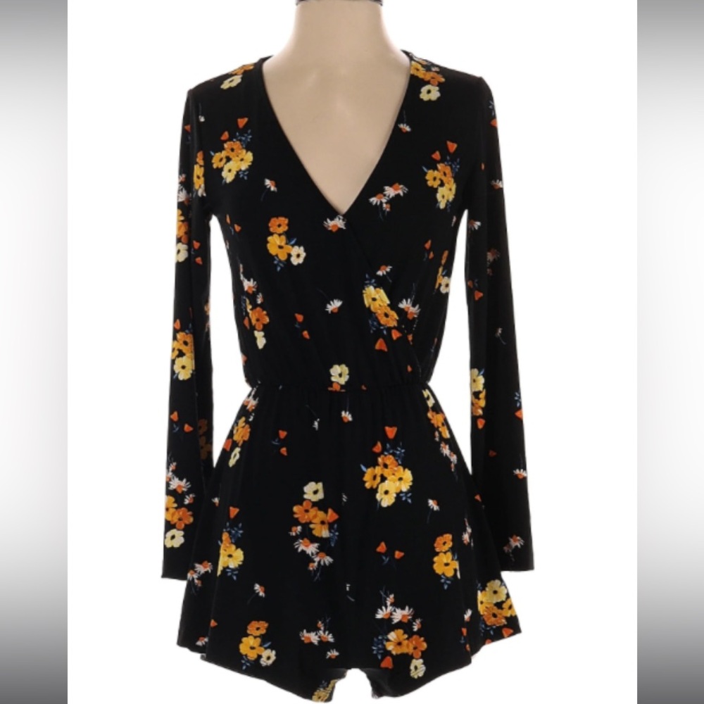 Divided H&M Longsleeve Black Floral Romper